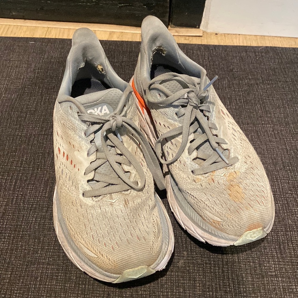 Hoka Clifton size 7